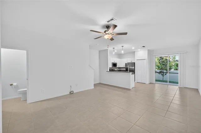 $1,975 | 10349 Trumpet Honeysuckle Way, San Antonio, FL 33576