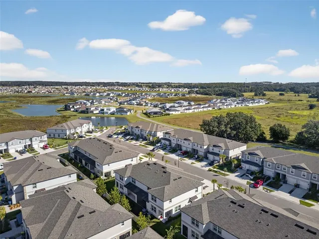 $1,975 | 10349 Trumpet Honeysuckle Way, San Antonio, FL 33576