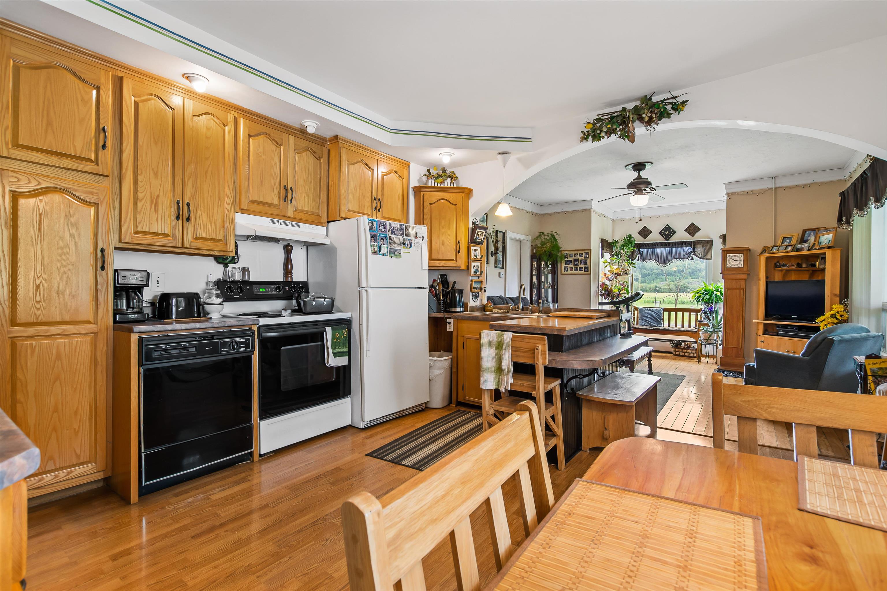 1455 Highway 102 Canaan, VT 05903 - Photo 13 of 40