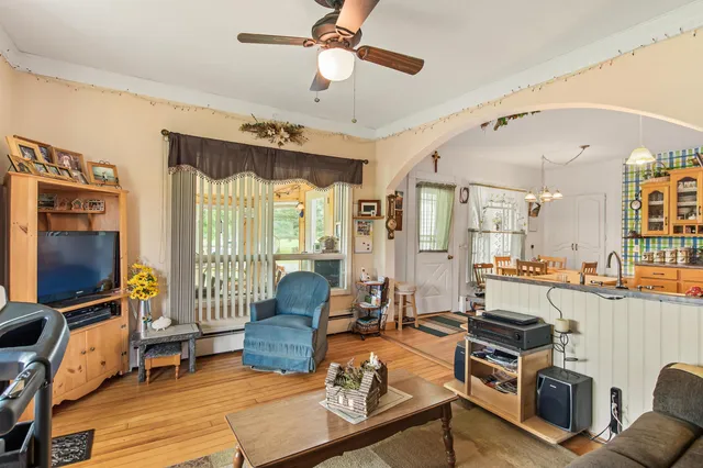 $269,900 | 1455 Highway 102, Canaan, VT 05903