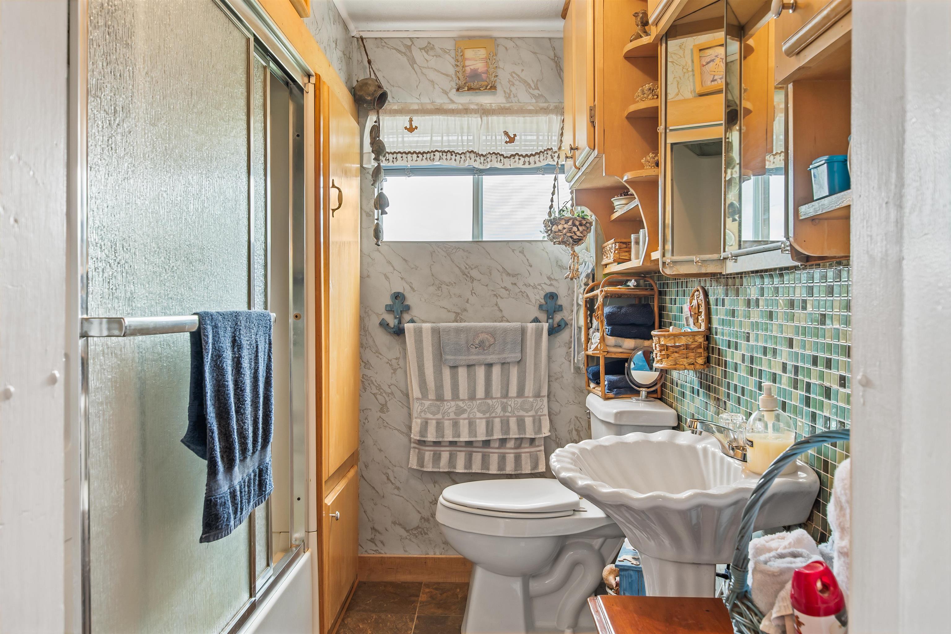 1455 Highway 102 Canaan, VT 05903 - Photo 22 of 40