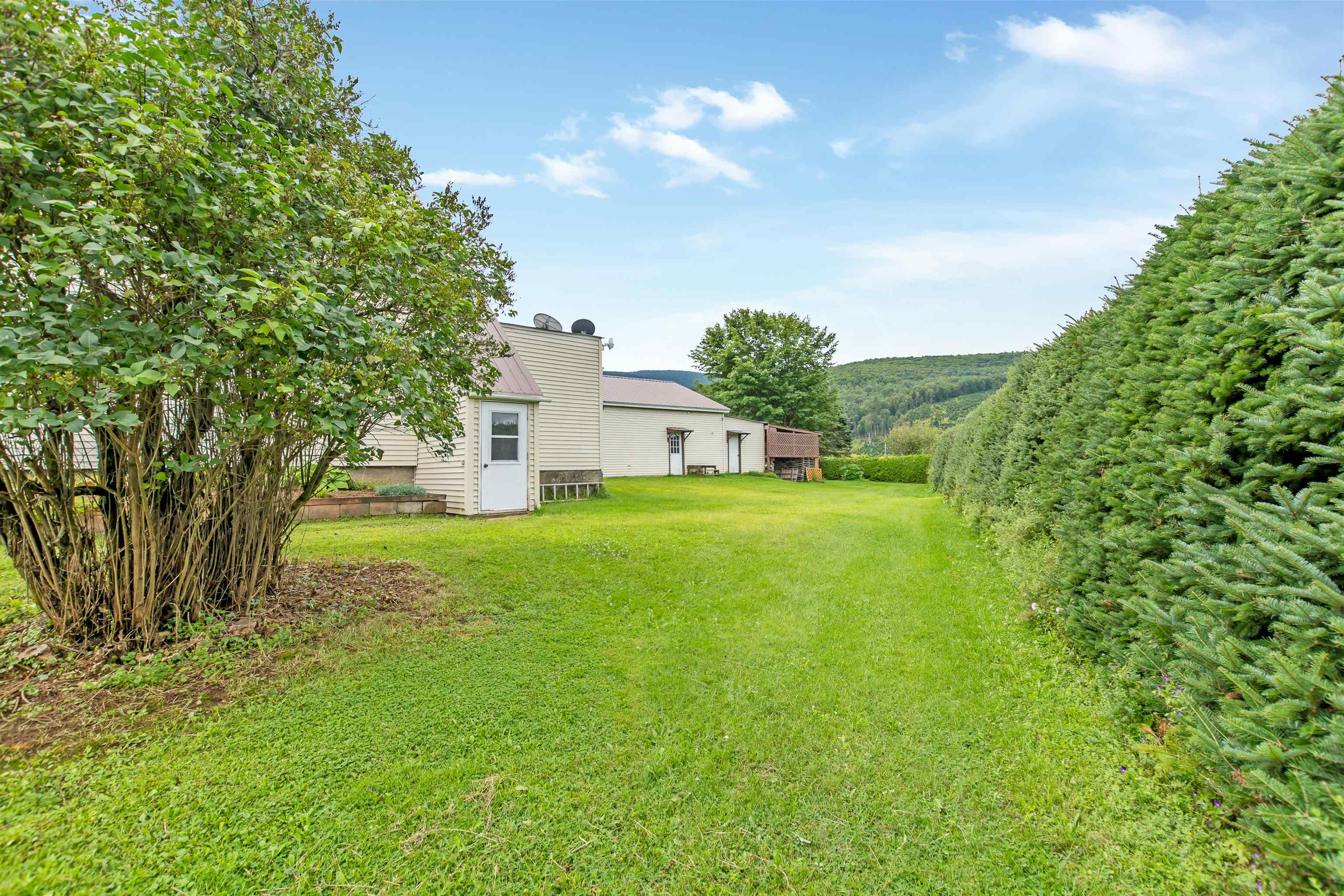 1455 Highway 102 Canaan, VT 05903 - Photo 5 of 40