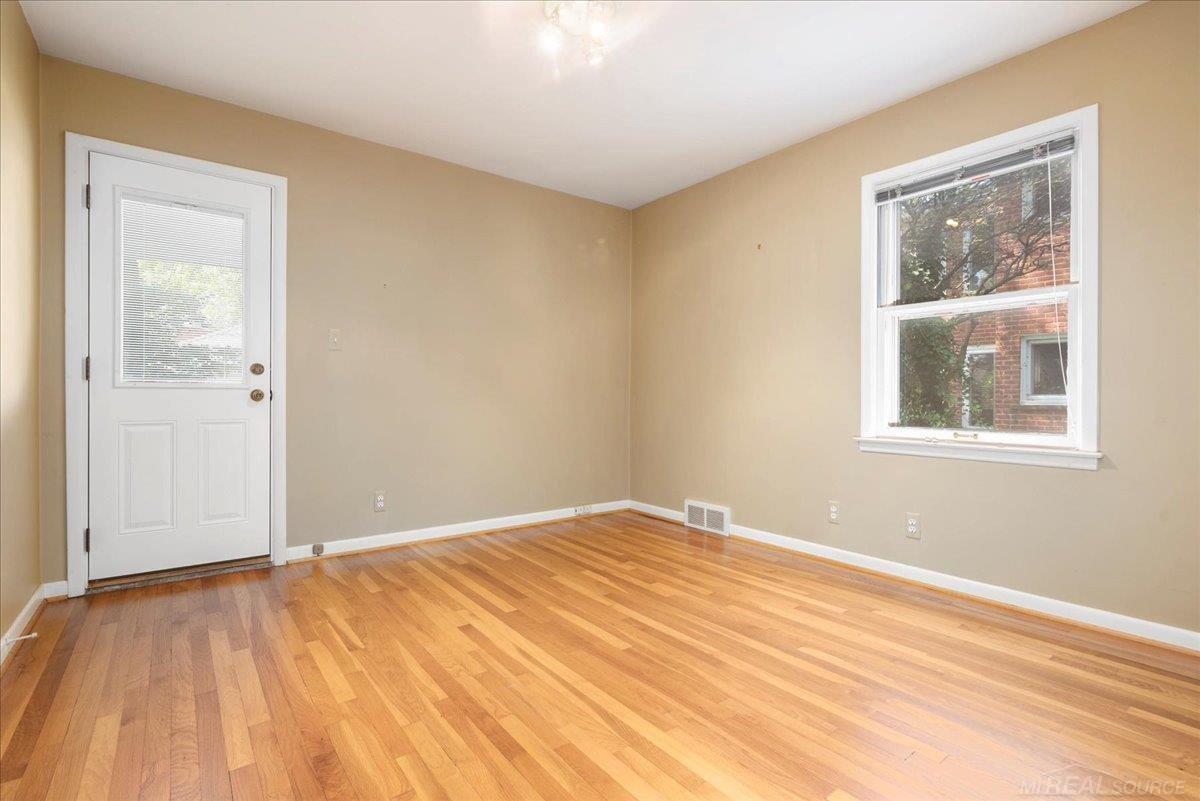 735 Harcourt Road, Unit 737 HARCOURT ROAD Grosse Pointe Park, MI 48230 - Photo 26 of 35