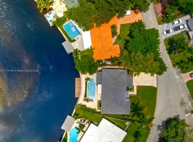 $14,900 | 2809 Northeast 14th Avenue, Unit 2809, Wilton Manors, FL 33305