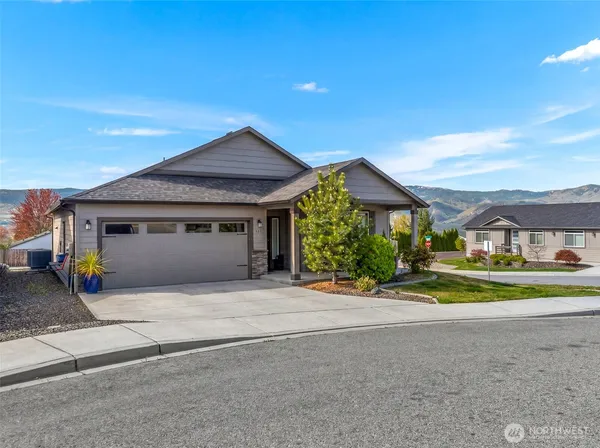 $537,000 | 813 Madeleine Court, East Wenatchee, WA 98802