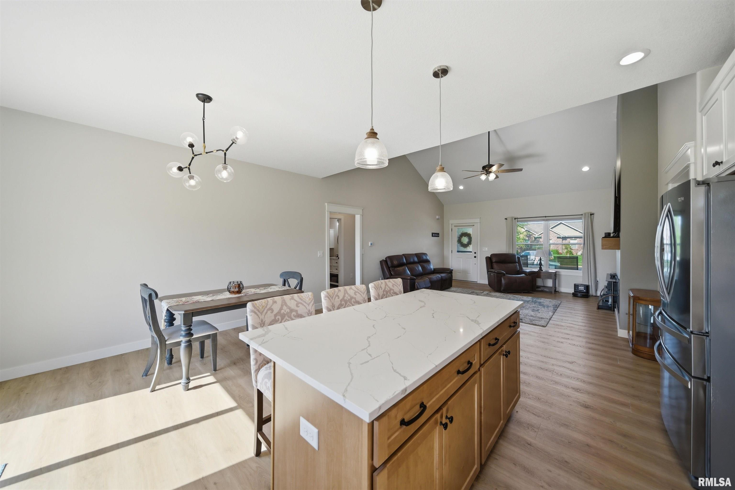 215 Cypress Point Washington, IL 61571 - Photo 13 of 39
