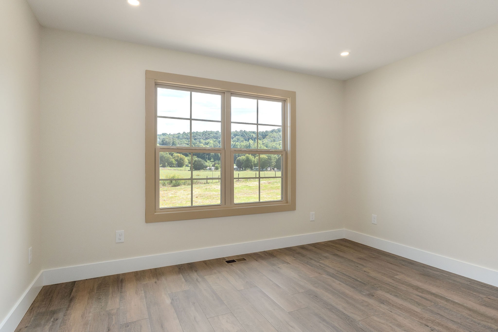 1354 Duck Pond Road Sparta, TN 38583 - Photo 11 of 30 Gallery Image 11