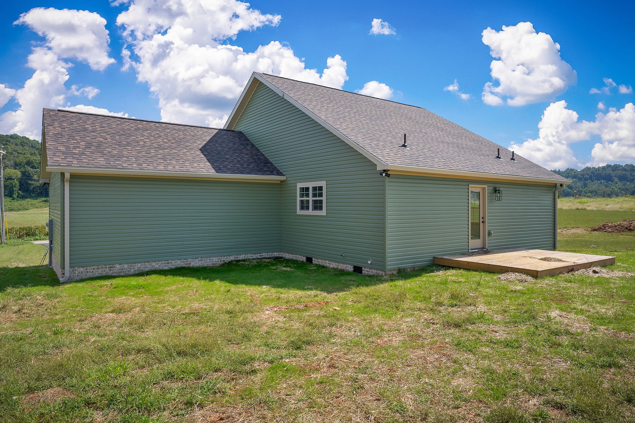 1354 Duck Pond Road Sparta, TN 38583 - Photo 4 of 30 Gallery Image 4