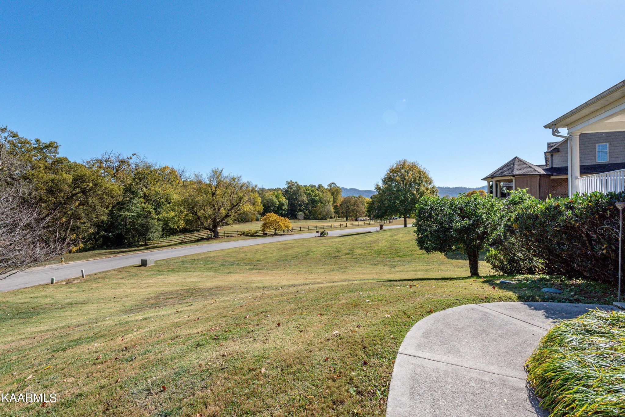 4088 Davis Ford Road Maryville, TN 37804 - Photo 4 of 49 Gallery Image 4