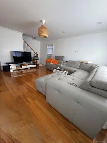 $990,000 | 505 7th Avenue, New Hyde Park, NY 11040