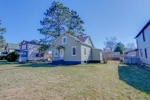 $189,000 | 210 Powell Avenue, Coleraine, MN 55722