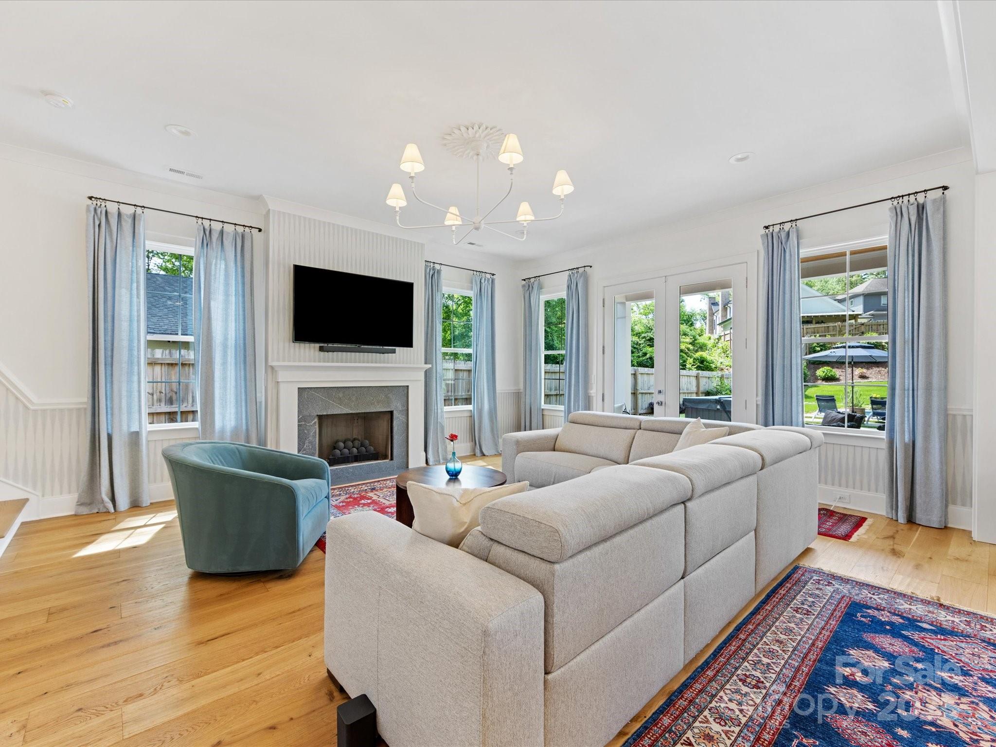 1614 Brook Road Charlotte, NC 28205 - Photo 27 of 47 Gallery Image 27