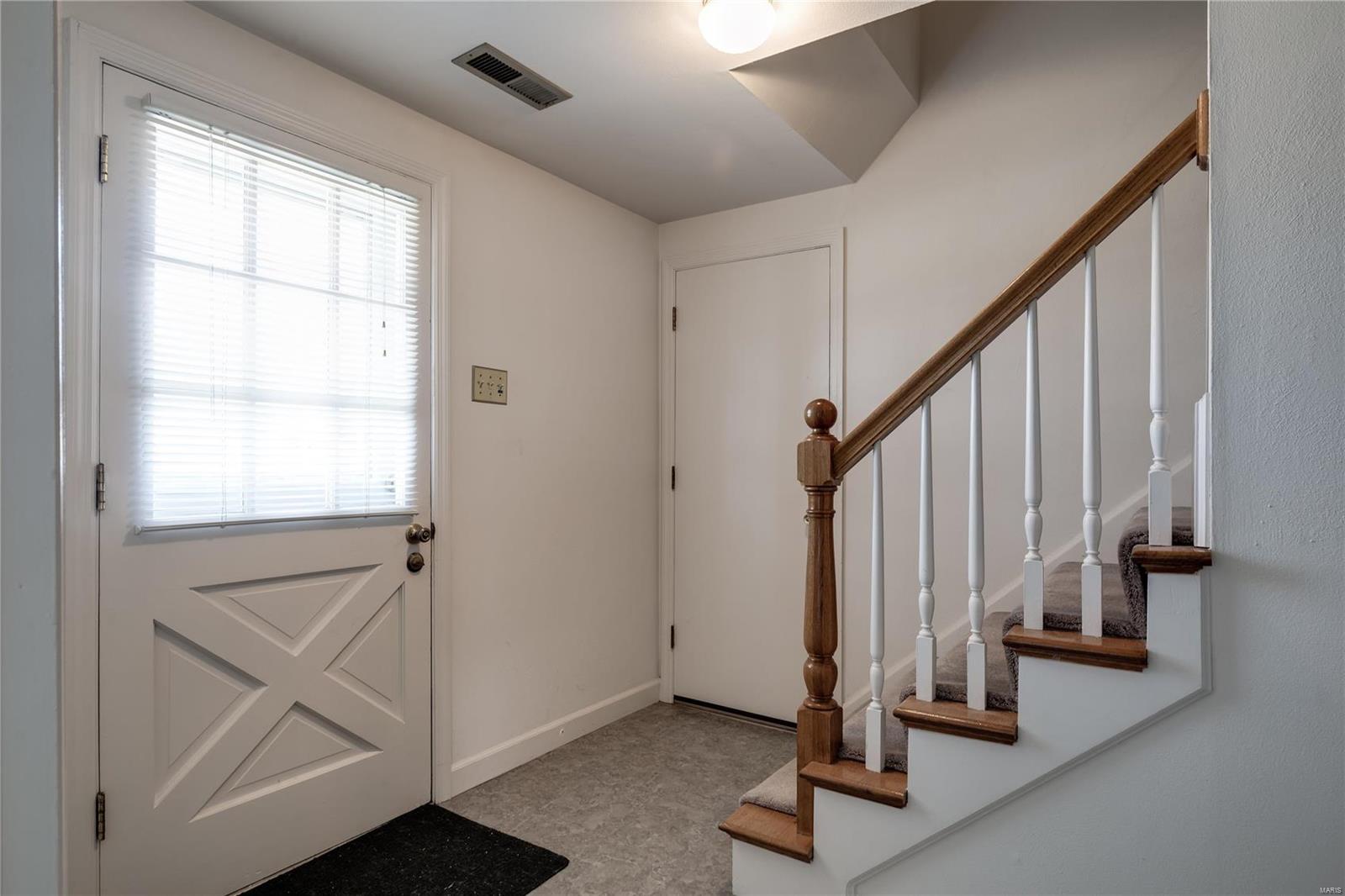 3869 Buckley Road St. Louis, MO 63125 - Photo 2 of 31 Gallery Image 2