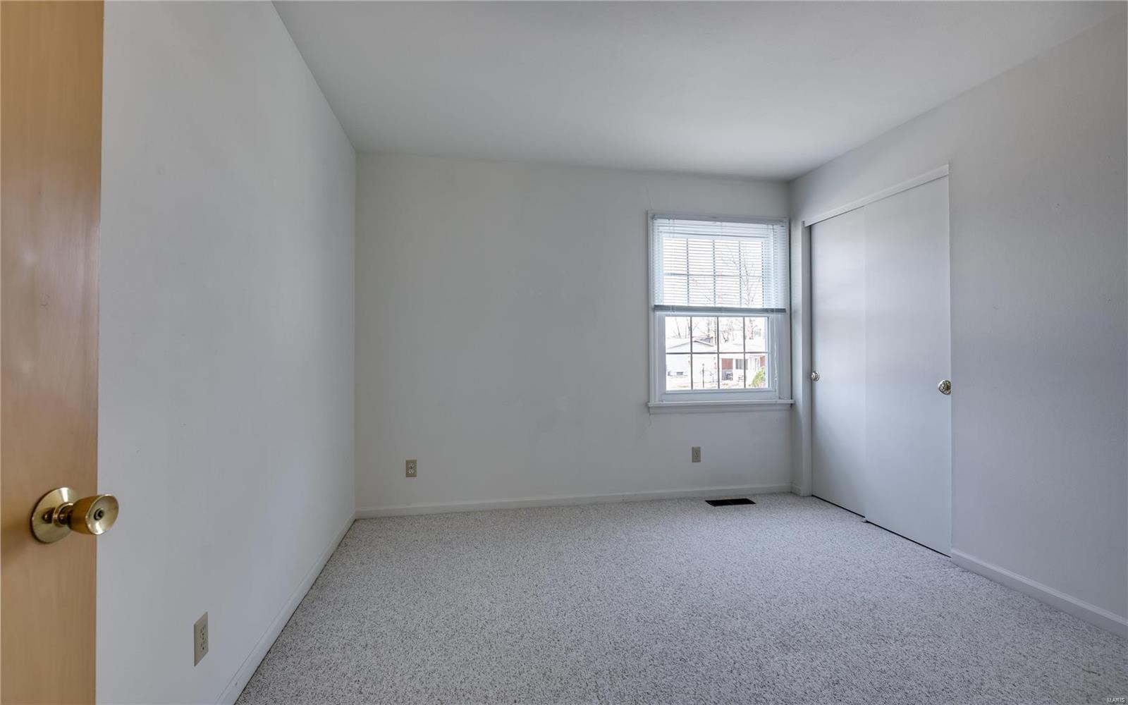 3869 Buckley Road St. Louis, MO 63125 - Photo 14 of 31 Gallery Image 14