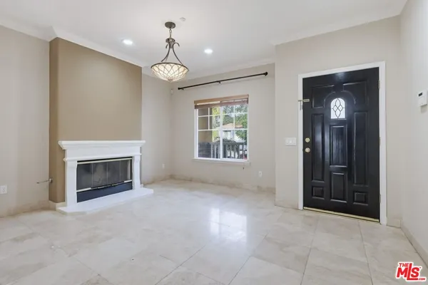 $7,500 | 5187 Knollwood Way, Woodland Hills, CA 91364