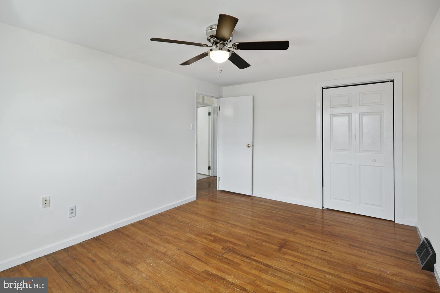 12619 Chilton Road Philadelphia, PA 19154 - Photo 12 of 22