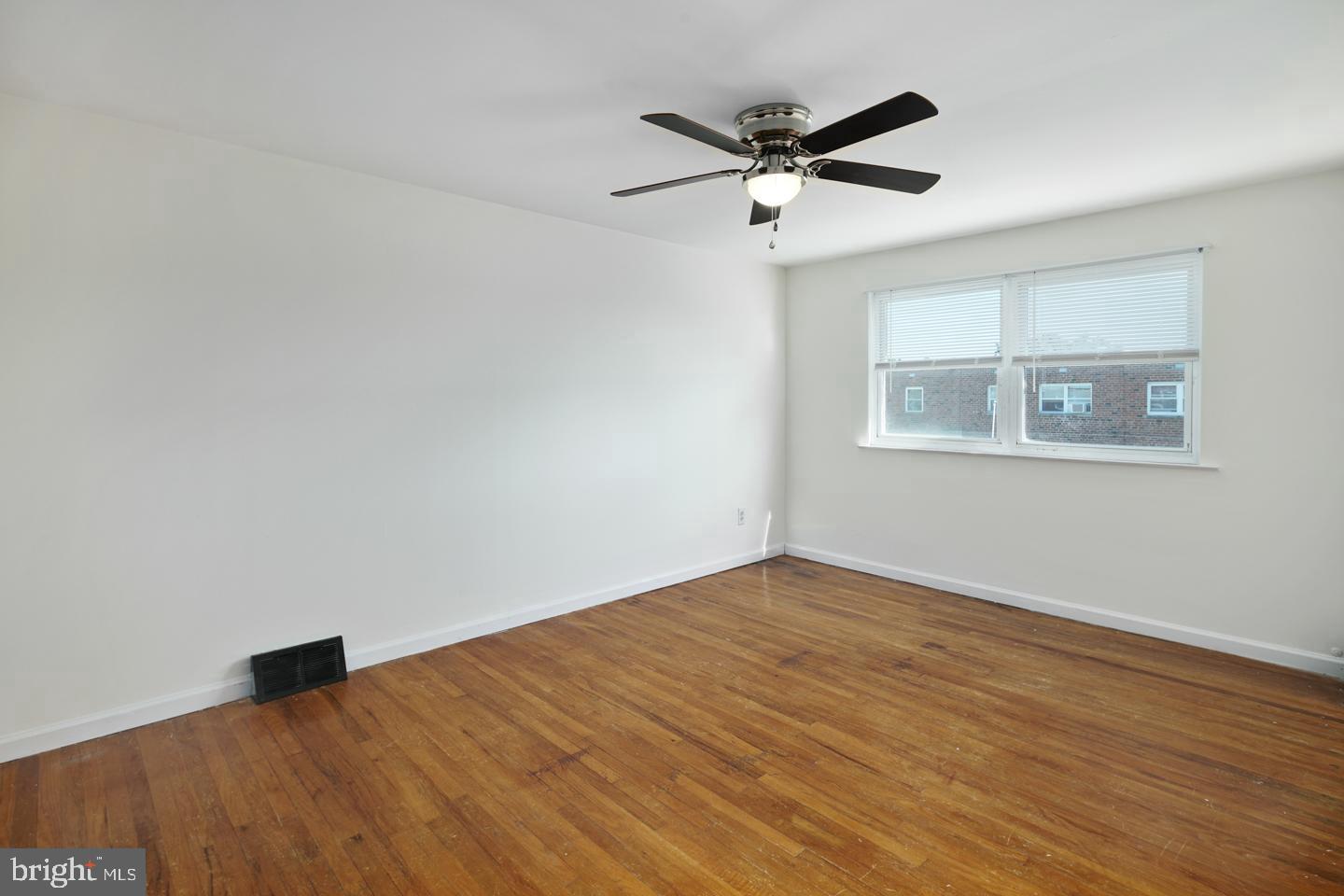 12619 Chilton Road Philadelphia, PA 19154 - Photo 13 of 22