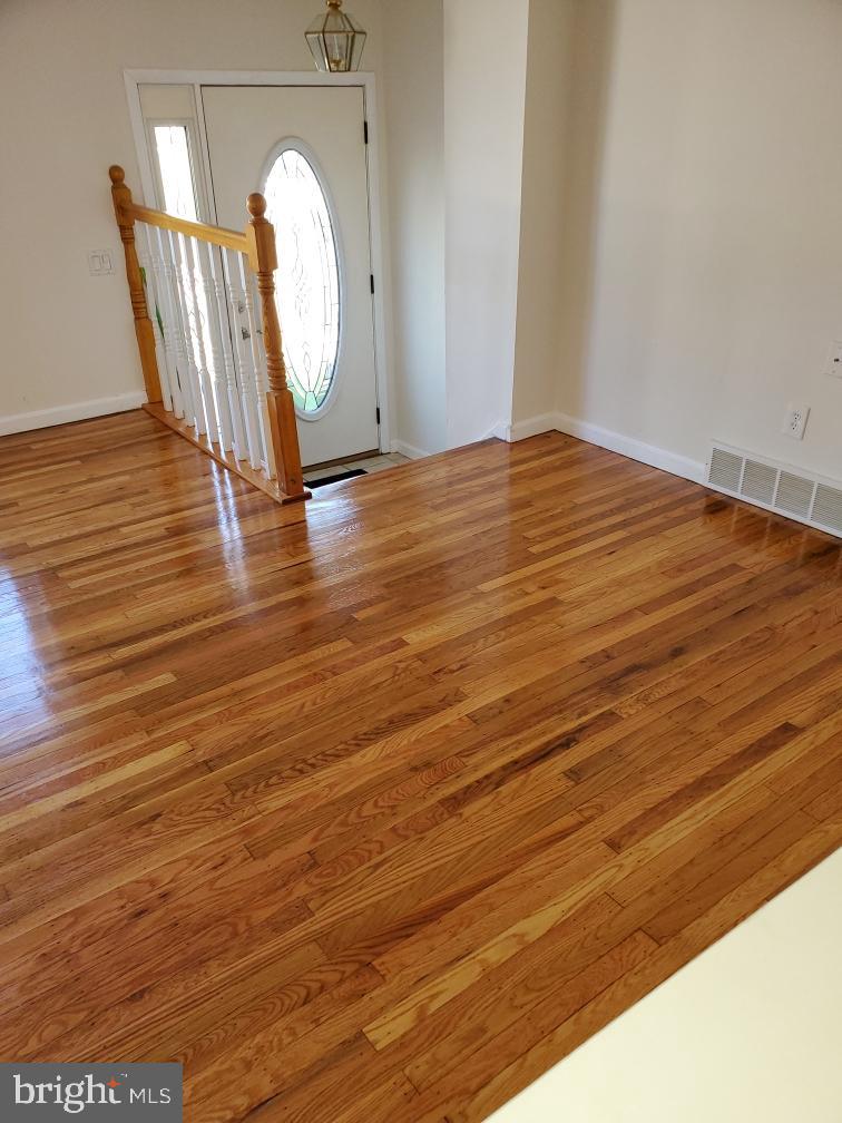12619 Chilton Road Philadelphia, PA 19154 - Photo 3 of 22