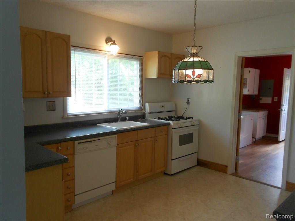 3220 Longview Avenue Rochester Hills, MI 48307 - Photo 9 of 21