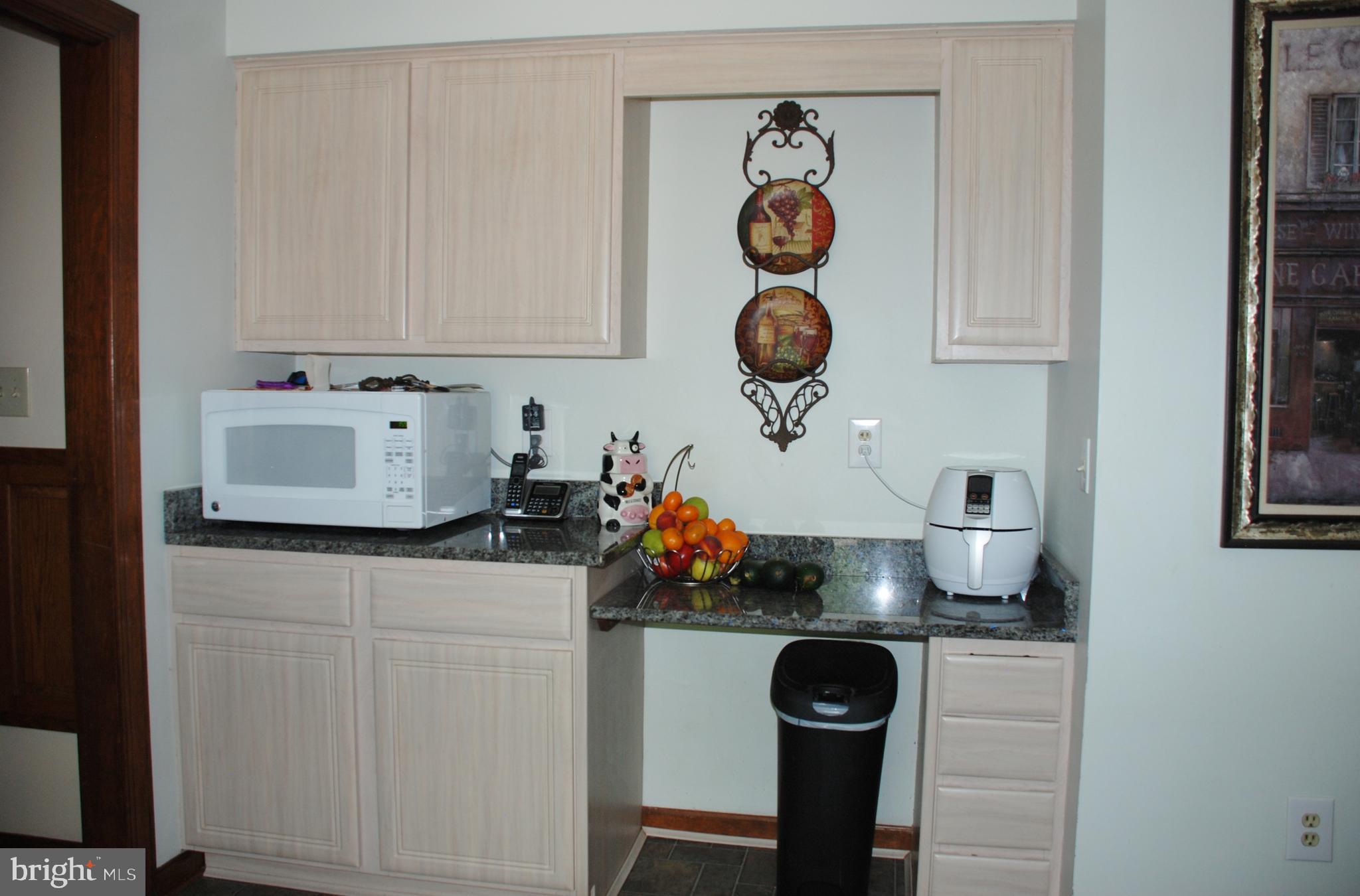 15446 Norman Road Culpeper, VA 22701 - Photo 112 of 146 Built in desk area in kitchen