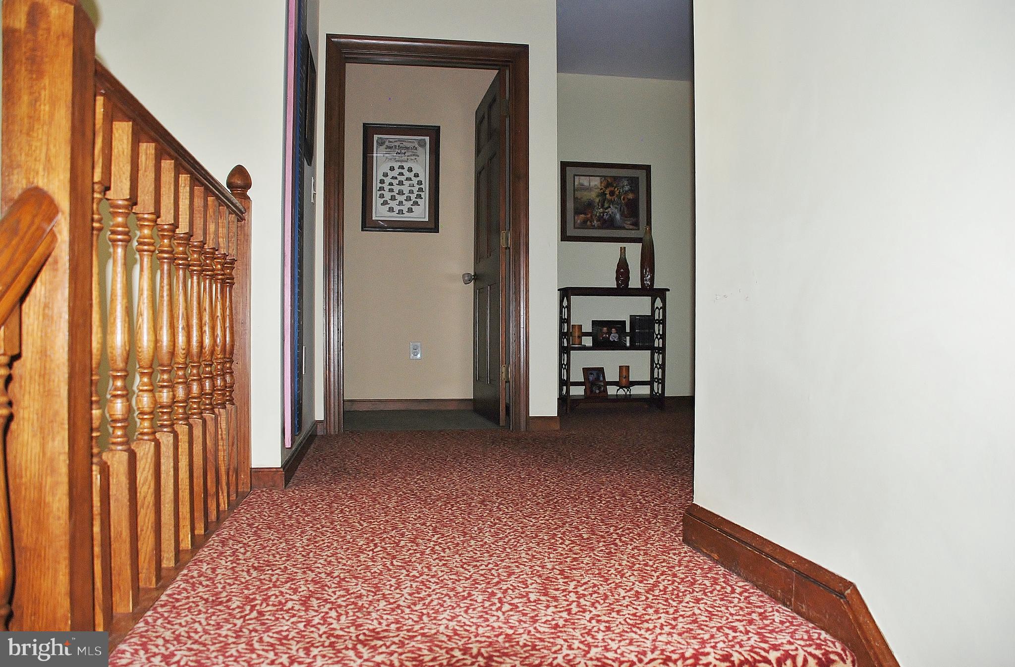 15446 Norman Road Culpeper, VA 22701 - Photo 119 of 146 Upper level hallway