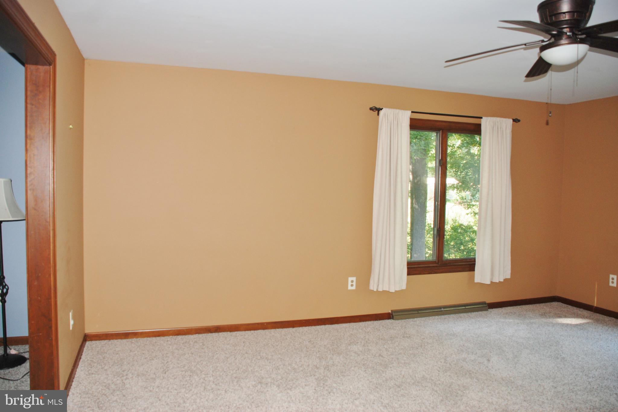 15446 Norman Road Culpeper, VA 22701 - Photo 13 of 146 Living room on Main Level