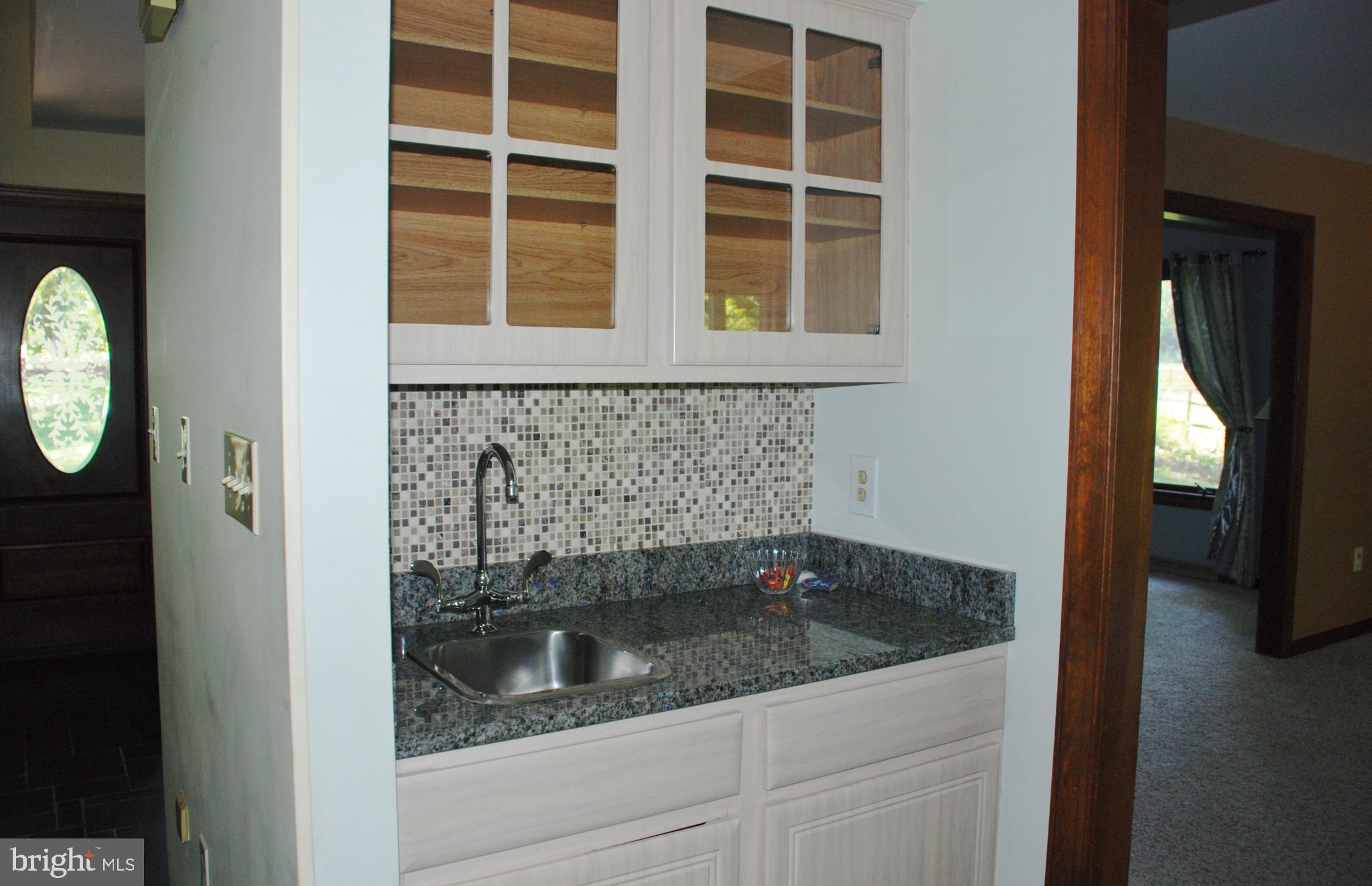 15446 Norman Road Culpeper, VA 22701 - Photo 20 of 146 Veg Sink or Wet bar area in kitchen