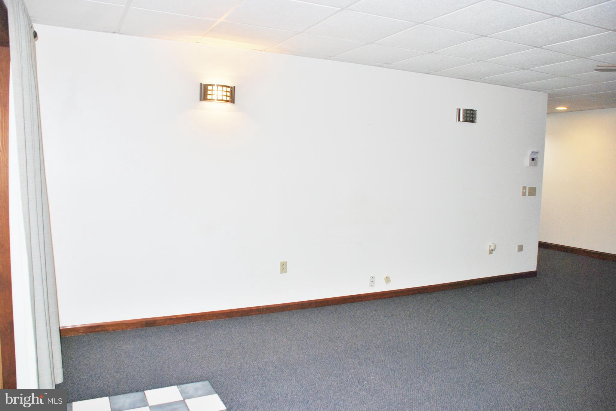 15446 Norman Road Culpeper, VA 22701 - Photo 53 of 146 Family room with SGD to patio & inground pool