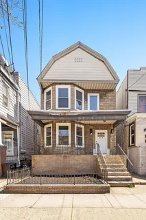 $3,000 | 20 Delaware Avenue, Unit 2, Jersey City, NJ 07304