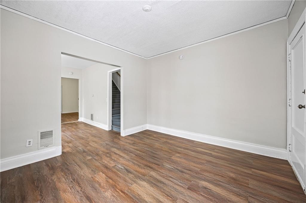 459 Parsells Avenue Rochester, NY 14609 - Photo 6 of 29