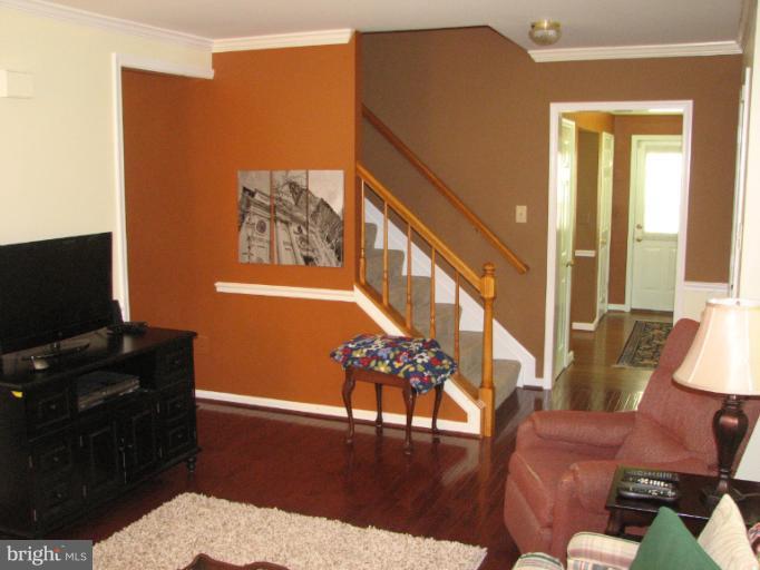 4534 Mountville Road Frederick, MD 21703 - Photo 11 of 30 Living Room