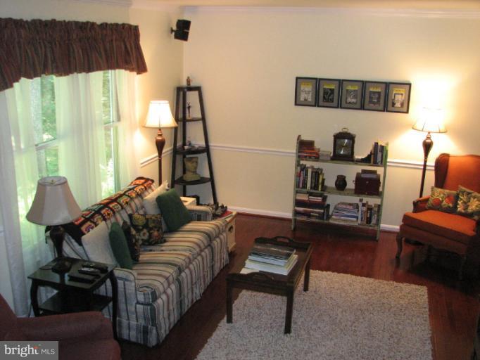 4534 Mountville Road Frederick, MD 21703 - Photo 19 of 30 Living Room