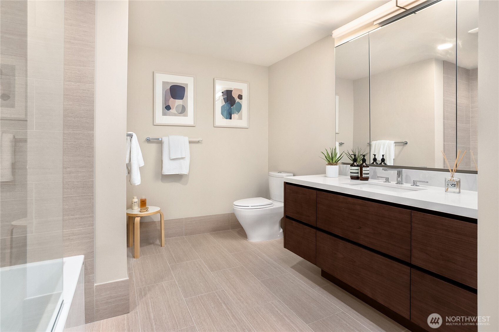 121 Stewart Street, Unit 2806 Seattle, WA 98101 - Photo 9 of 10