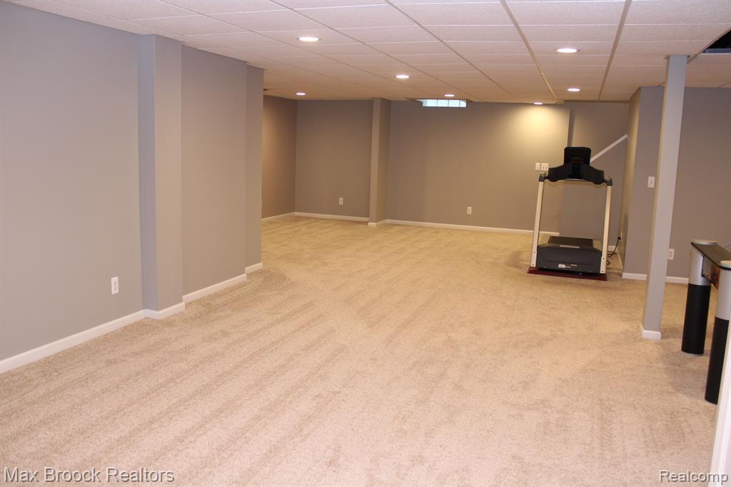 1677 Gilsam Avenue Rochester Hills, MI 48309 - Photo 52 of 57