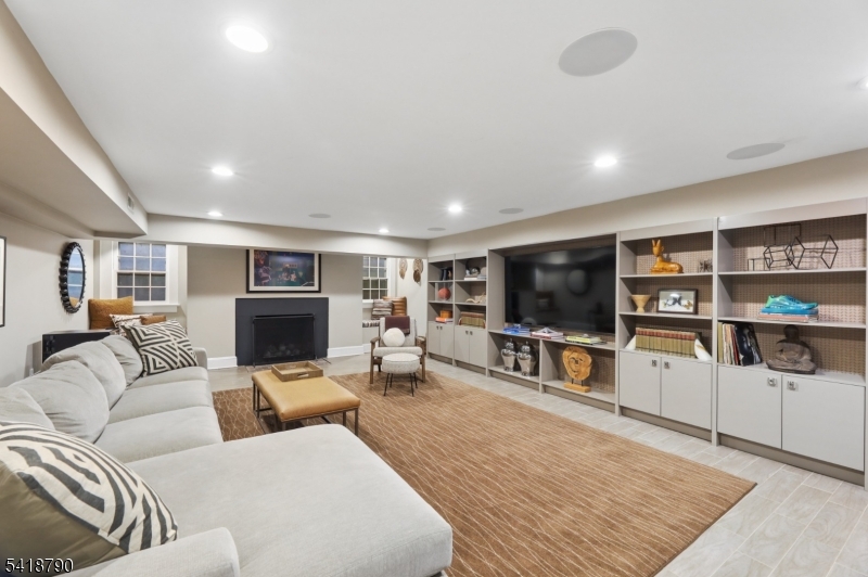29 Gordon Road Essex Fells, NJ 07021 - Photo 15 of 36