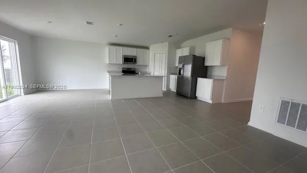 $2,000 | 303 Artemis, Unit ST, Lake Wales, FL 33853