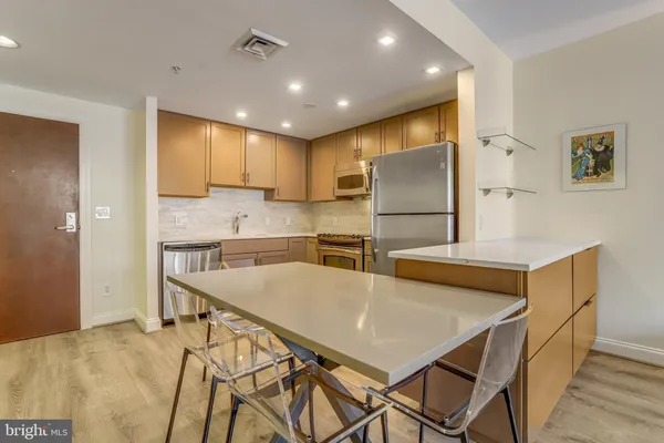 $2,850 | 1020 North Highland Street, Unit 905, Arlington, VA 22201