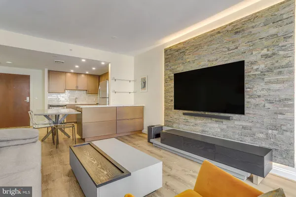 $2,850 | 1020 North Highland Street, Unit 905, Arlington, VA 22201