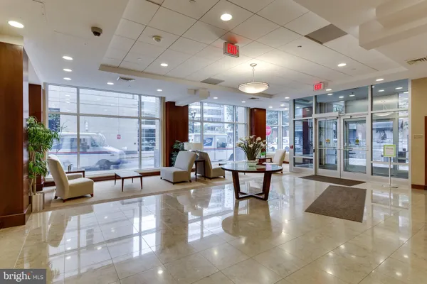 $2,850 | 1020 North Highland Street, Unit 905, Arlington, VA 22201