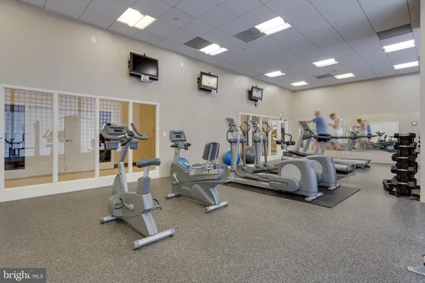 $2,850 | 1020 North Highland Street, Unit 905, Arlington, VA 22201