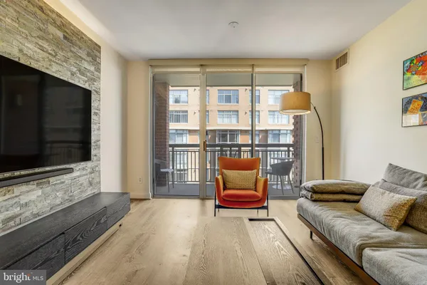 $2,850 | 1020 North Highland Street, Unit 905, Arlington, VA 22201