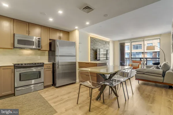 $2,850 | 1020 North Highland Street, Unit 905, Arlington, VA 22201