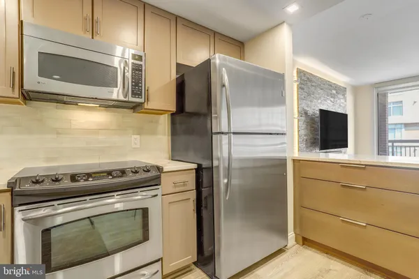 $2,850 | 1020 North Highland Street, Unit 905, Arlington, VA 22201