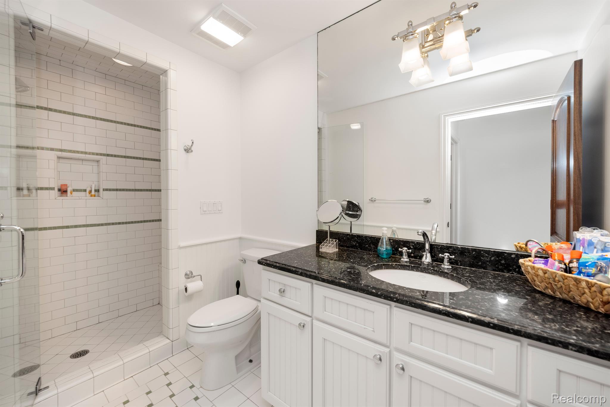 4326 Commerce Road West Bloomfield, MI 48324 - Photo 33 of 75