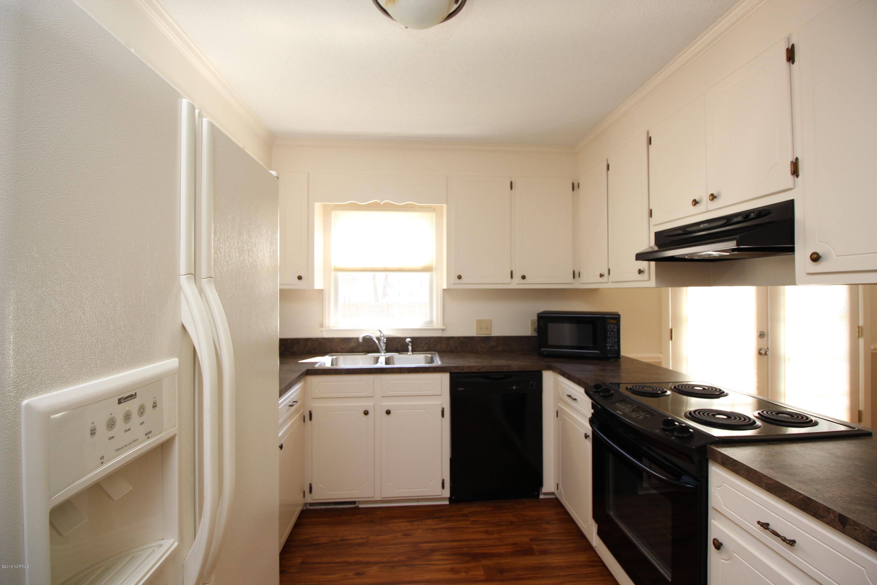 1801 Garner Road Greenville, NC 27834 - Photo 10 of 35 10