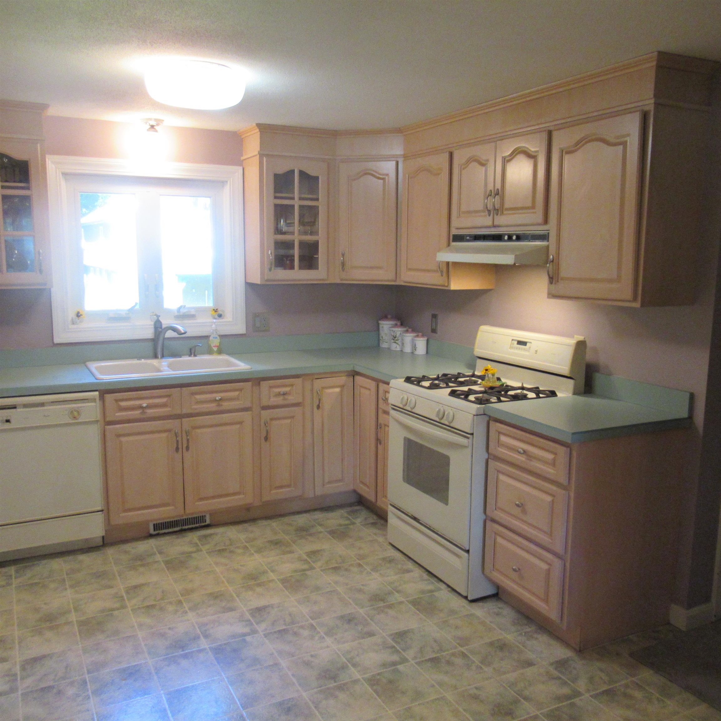 30 Simpson Mill Road Pelham, NH 03076 - Photo 10 of 38