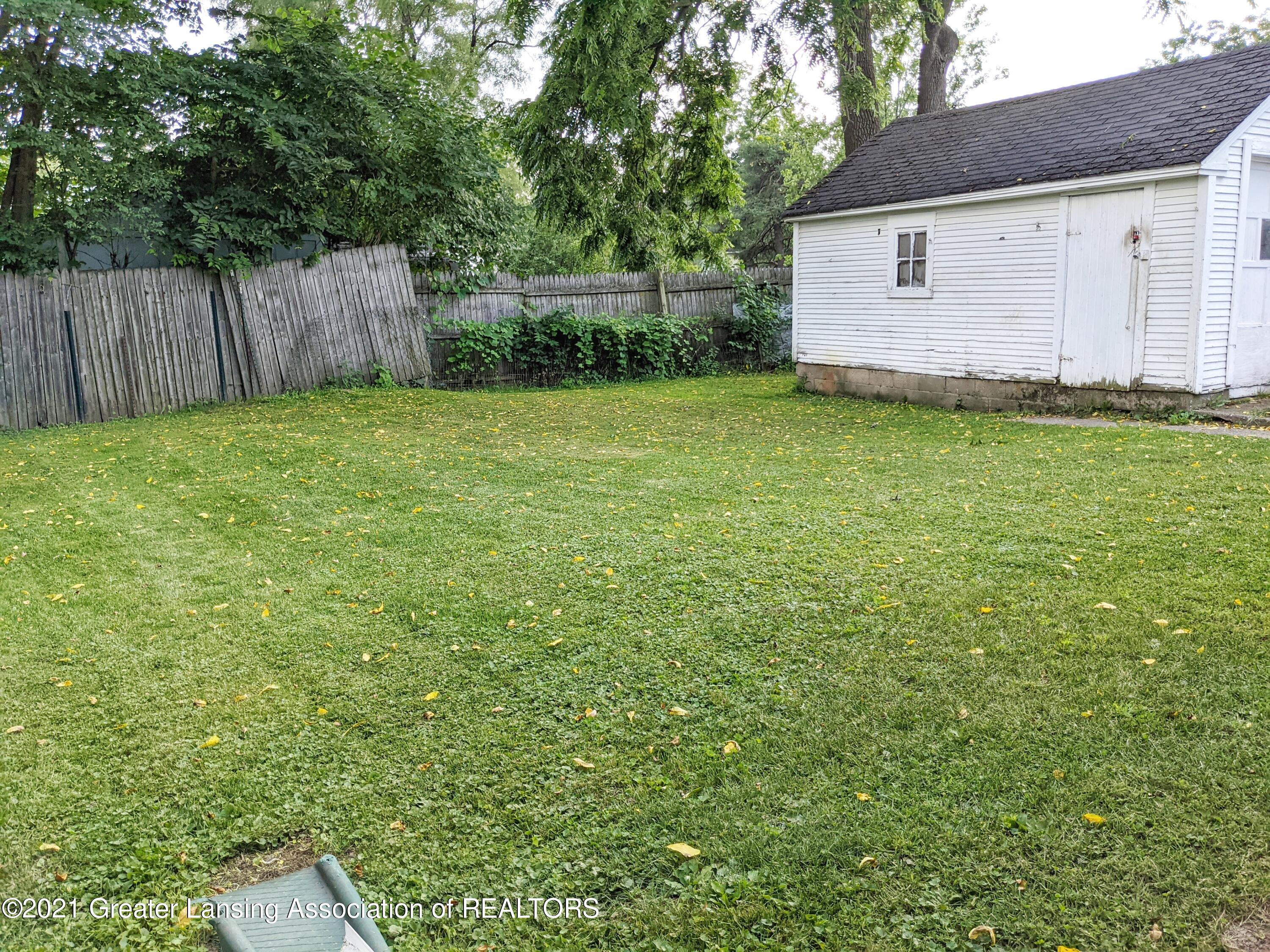 1132 Lake Lansing Road Lansing, MI 48906 - Photo 26 of 29 PXL_20210824_210626316.MP-01