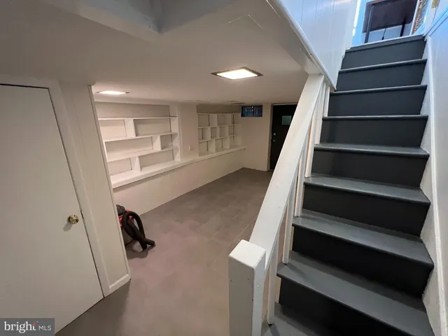 $2,700 | 30 West Abington Avenue, Philadelphia, PA 19118