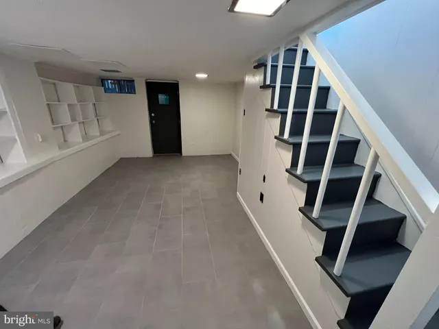 $2,700 | 30 West Abington Avenue, Philadelphia, PA 19118