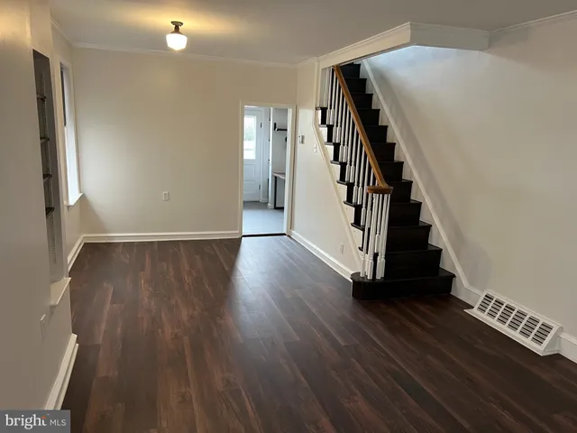 $2,700 | 30 West Abington Avenue, Philadelphia, PA 19118